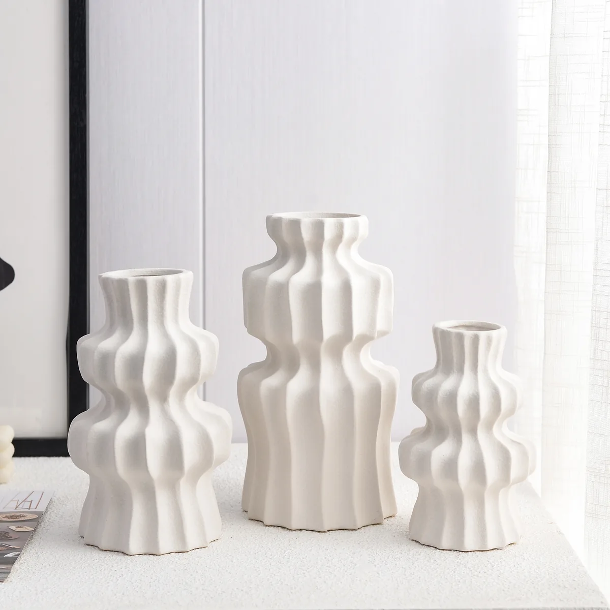 Wholesale ceramic vases for boutique shelves